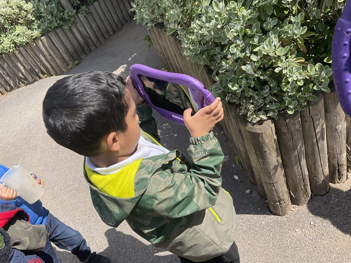 This week we have been inspired by the caterpillars to create our own play dough caterpillars and observation drawings. Some children wanted to see if they could find anymore caterpillars in the garden too. 🐛✏️⭐️ #EYFS #caterpillars