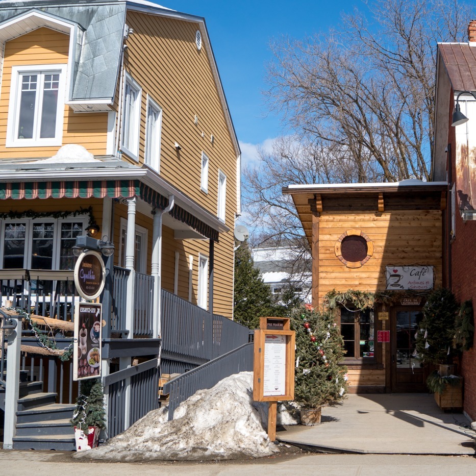 Impossible de visiter tous les arrêts gourmands dans Charlevoix le temps d’un week-end. Je voulais en faire bien plus, mais à force de jaser avec les producteurs, de passer du temps sous le chaud soleil ☀️ à prendre des photos des paysages, le temps file… instagr.am/p/CsWD43eNxfY/