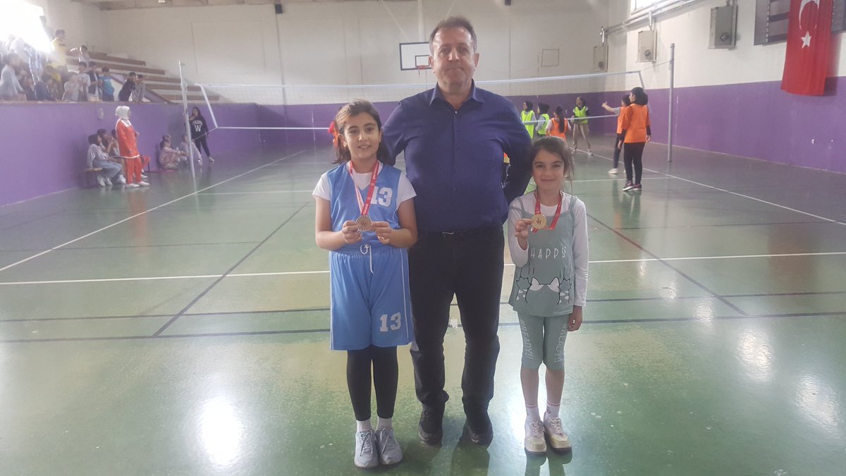 Judoda il birincisi olan öğrencilerimiz  Esila Akbaş ve Aysu Kanan'ı tebrik ediyoruz 🏆🏆
<a href="/bingolmem/">Bingöl MEM</a>