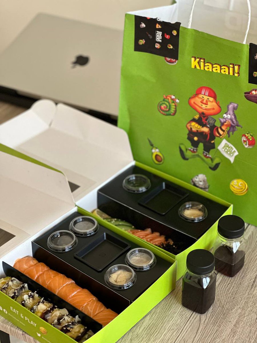 Food delivery SMILEFOOD Dubai tweet media