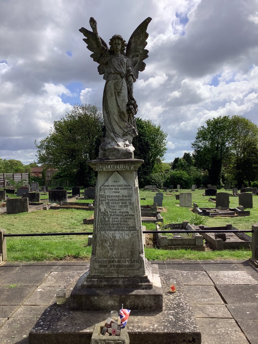 LeysFarm's tweet photo. Year 6 really enjoyed their church visit at St Peters ad Vincula. We learnt about the symbolism inside churches and also learnt about the history of this 12th century building. The war memorial was really poignant for us in our WW2 studies. #LFJSRE #LFJSHistory Thanks Rev. Dyke! https://t.co/RlvDLa4Ugb