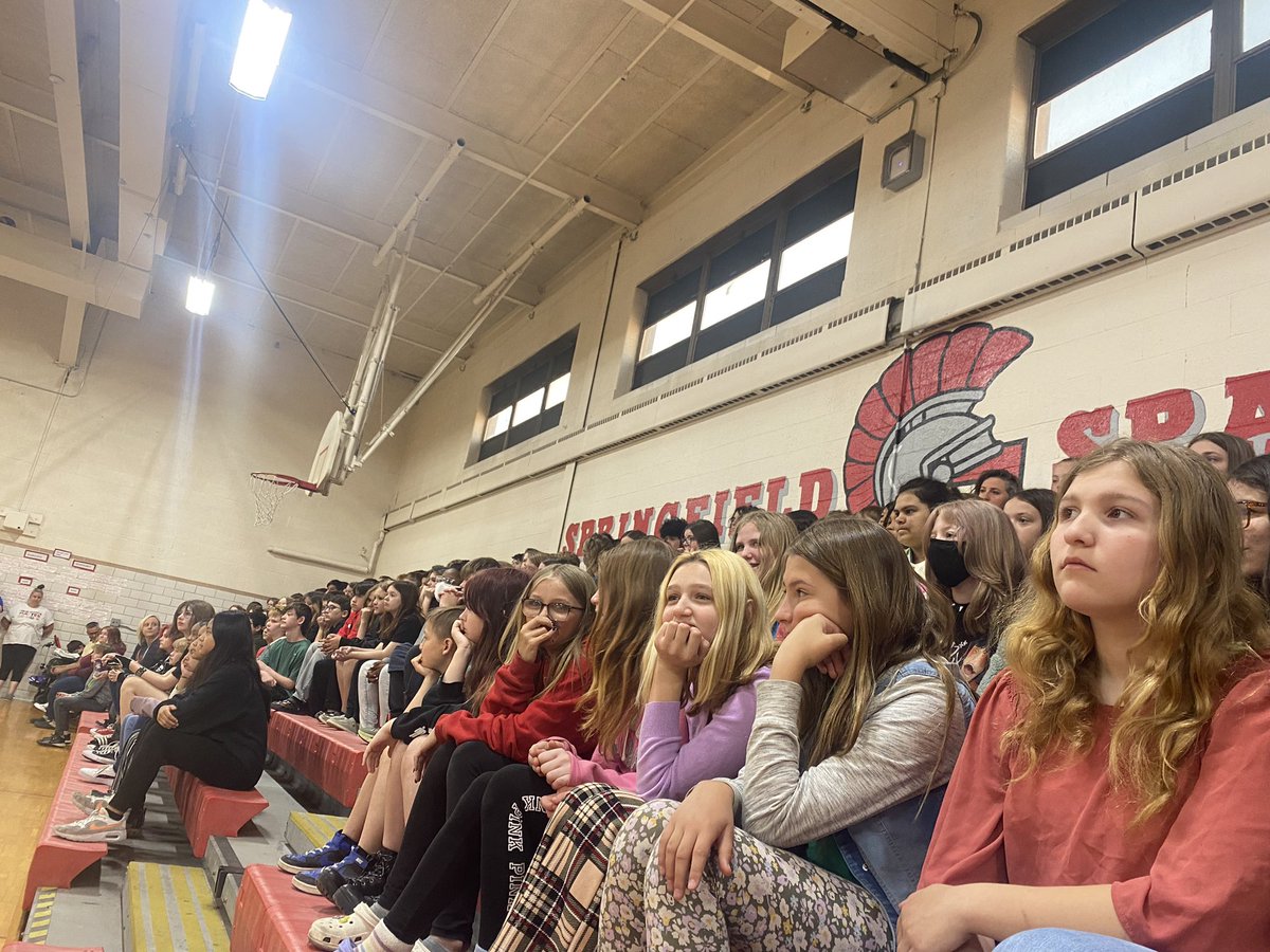 Spartans_Supe's tweet photo. High School Band playing for 5th and 6th graders at Schrop.  Hoping to get new band members!!! https://t.co/2F1Ln5z9R1