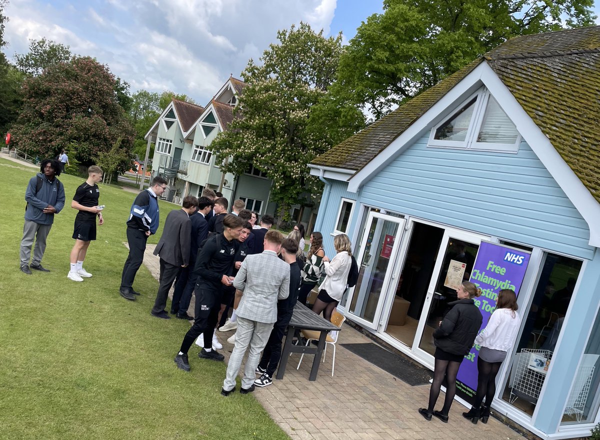 Mrs Nikiteas tweet media