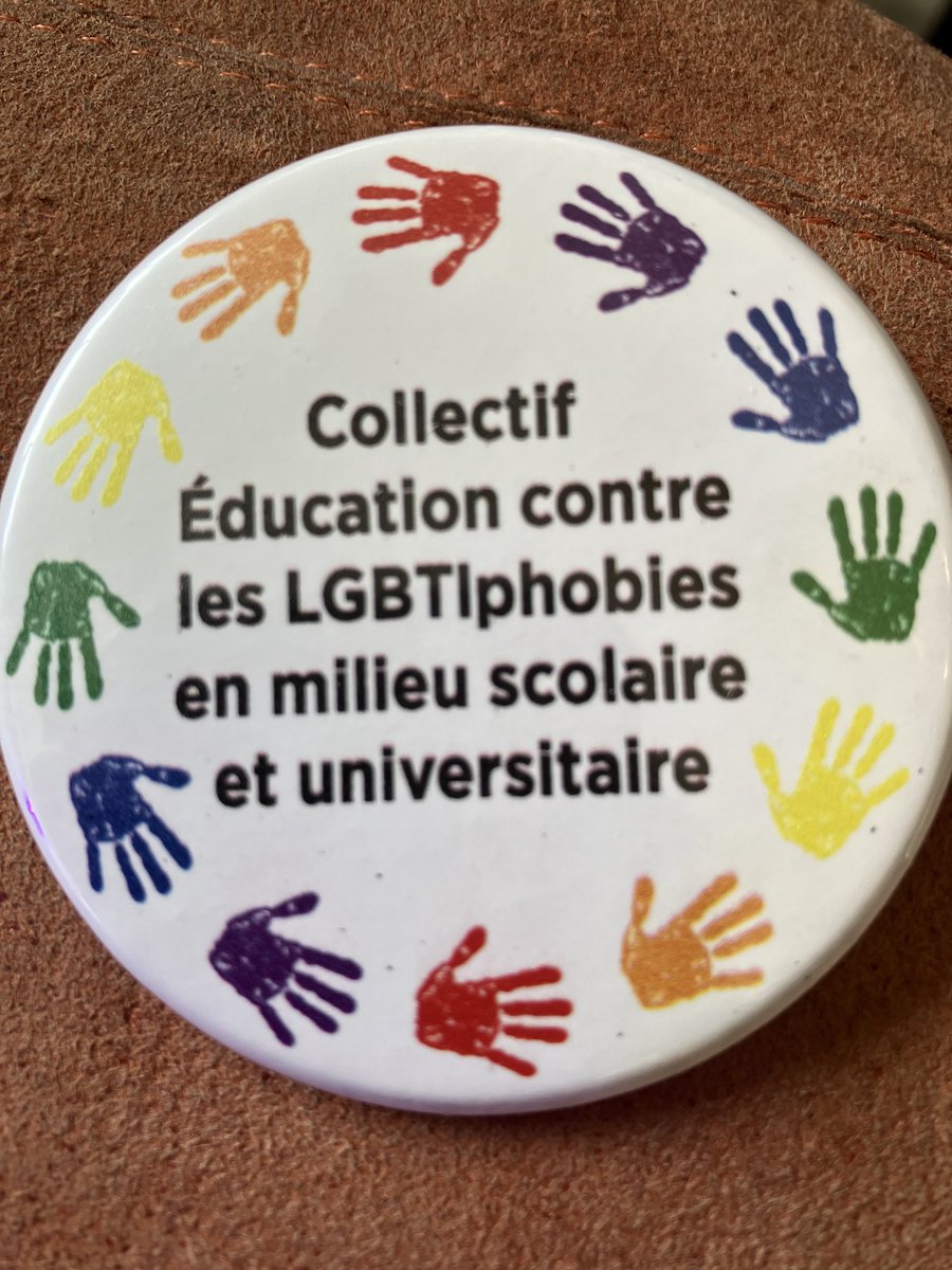 Avec le Collectif au @RosaBonheur pour le #17mai. 
✊🏳️‍🌈🏳️‍⚧️✊
Cc @MWonderBatman @AresuLae @GrimaldiLaetit1 @CNaveBekhti @FlorentTdOuvill @kcn1618 @Cecllems @FDubonnet @FepCFDT @SgenCFDT