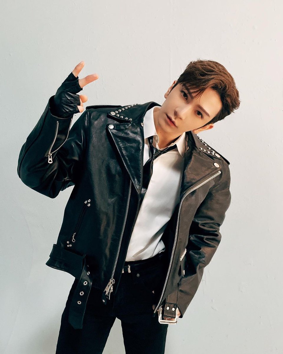 ansonlolily's tweet photo. @The_FirstTake @MIRROR_weare I know Anson Lo can dance very well, but his voice amazes me as well. Anson Lo♥️♥️

#TheFirstTake 
#AnsonLo
#盧瀚霆
#アンソン・ロー 
#앤손로 #로한정 #미러

Anson IG： https://t.co/ljjiRwSTig https://t.co/xkndsCgYgU