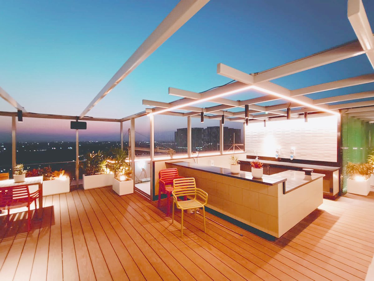 regent_asia's tweet photo. Igniting magic on your rooftops. Illuminating it the Regent way!
#RegentLightingAsia #RoofSpaces #LightingSolutions #TransformingEnvironments #EnhancingAmbiance #RooftopMagic https://t.co/cMN6g8OD5w