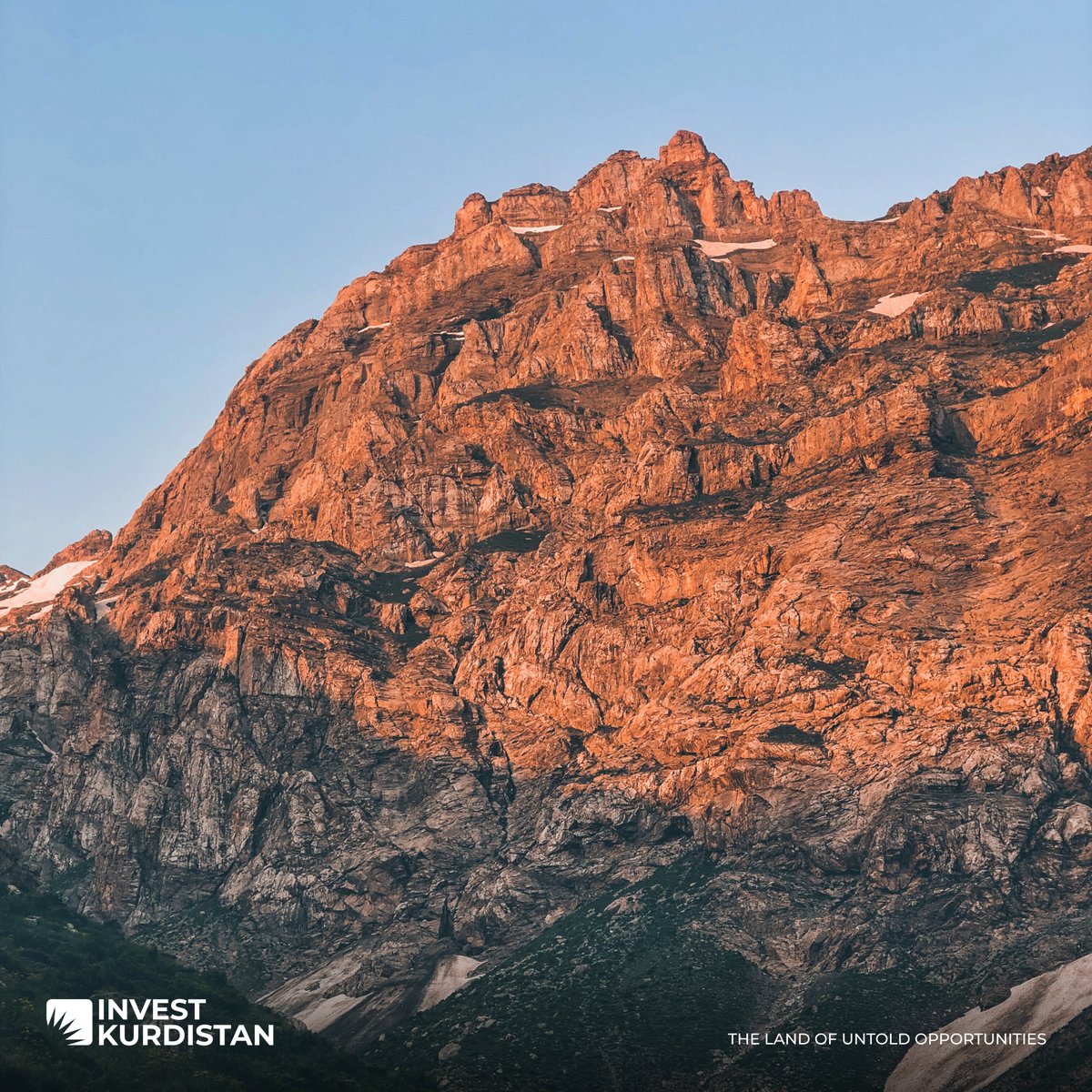InvestKRI's tweet photo. Kurdistan's natural beauty never fails to impress. This stunning view of Przhe Village in Balakayati District, Kurdistan Region

📸: @Dastan_Khdir 

#InvestKurdistan #Kurdistan https://t.co/UCHao31yN9