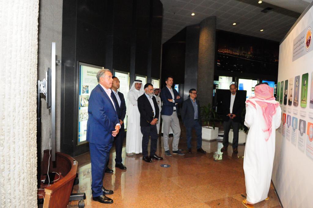 RCJY_Jubail's tweet photo. وفد من شركة السعيدي والوفد الاستشاري المرافق له، يزور مركز زوار #الهيئة_الملكية_بالجبيل حيث تم خلال الزيارة التعرف على مدينة #الجبيل_الصناعية  وماتحتويه من استثمارات نوعية وتسهيلات استثمارية، كما اطلع الوفد على قصة إنشاء المدينة . https://t.co/Grb2exyxAa