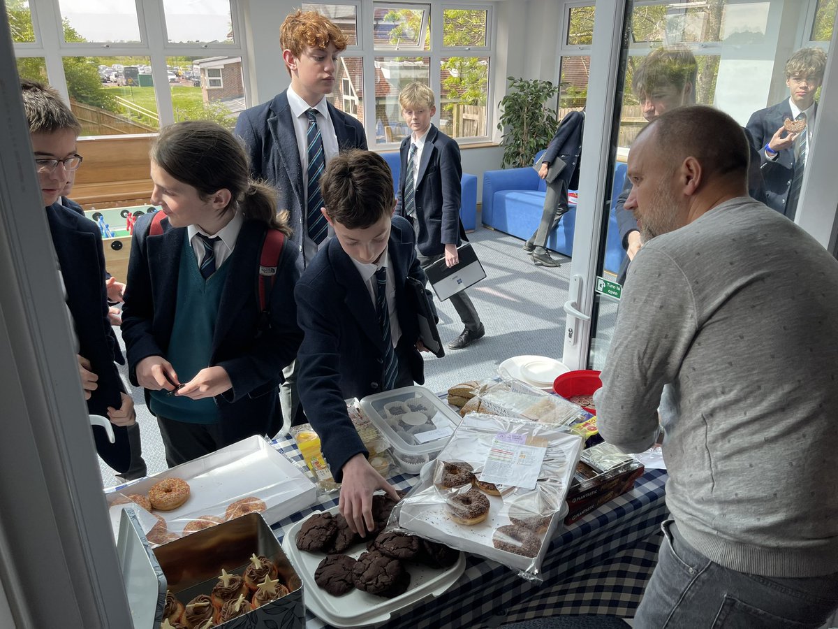 Thank you to parents and boys who contributed to our charity bake sale in aid of LVI Kenya Service trip - over £110 raised to use for educational resources for Kenyan school children! Cakes from Shell D of E bakers Wilf and Elliot were delicious! 😋 🧁 🍩 🍪 🍰 <a href="/ArdinglyCharity/">Ardingly Charity</a>