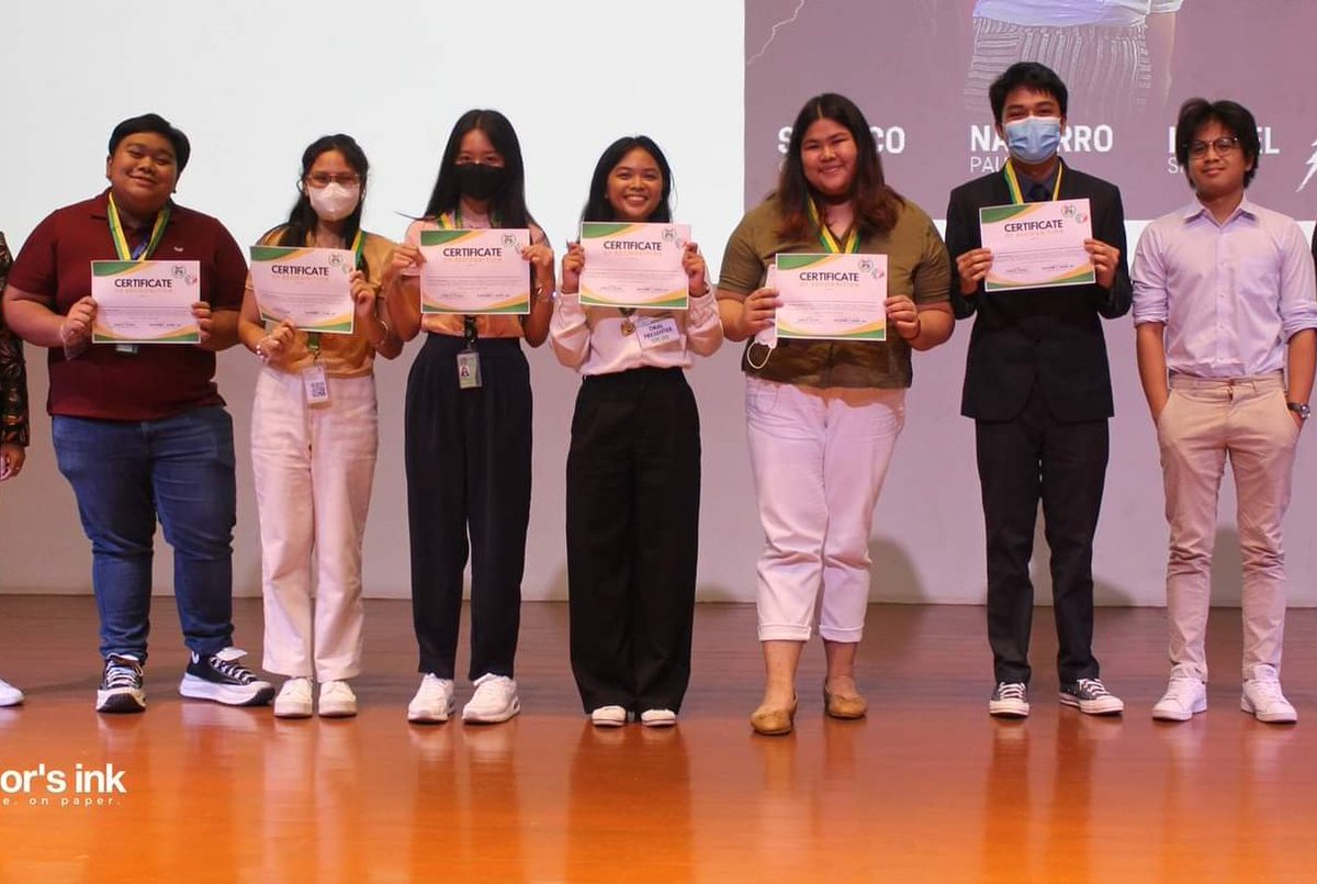 During the @uscphilippines STEM Research Congress held on May 12, my high schools advisees Amiel, Kyla, Eunice, Sitti, Paula, and Gavin (L-R)  emerged as the champion under the UN SDG 11 category. Their research on lighting hazard was presented by Sitti. Photo by @usc_warriorsink