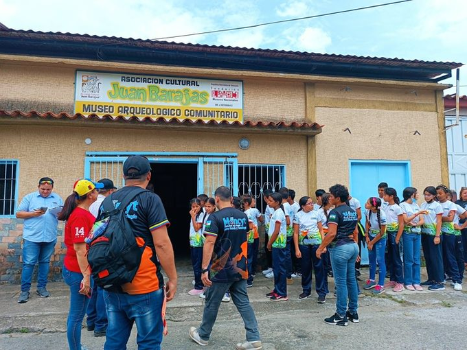 Luis Alexander C M 💻📲 tweet media