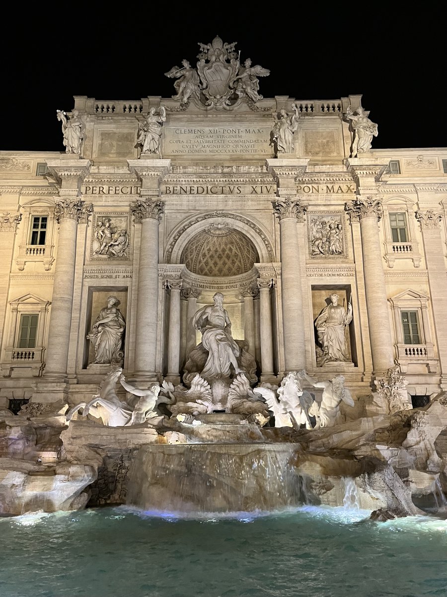 noir_carre's tweet photo. Explorer de nouveaux horizons tout en travaillant avec #WorkYourWorld !
La prochaine destination est ROME 🇮🇹 ! Rejoignez Julia pour une expérience passionnante ! 🌏👩💻✈️
#WeAreCarreNoir #CarreNoir #FutureOfWork #DigitalNomad #WorkAndTravel #Roma https://t.co/ggjGrh4ich