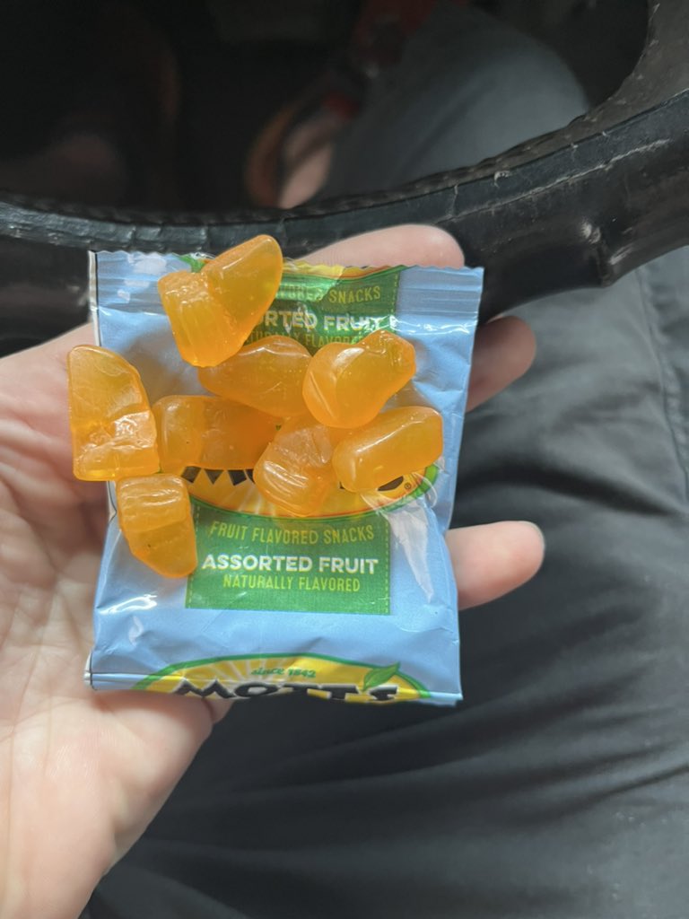 Is it my lucky day? Or just bad luck since I got no assortment … <a href="/Motts/">Mott's</a>