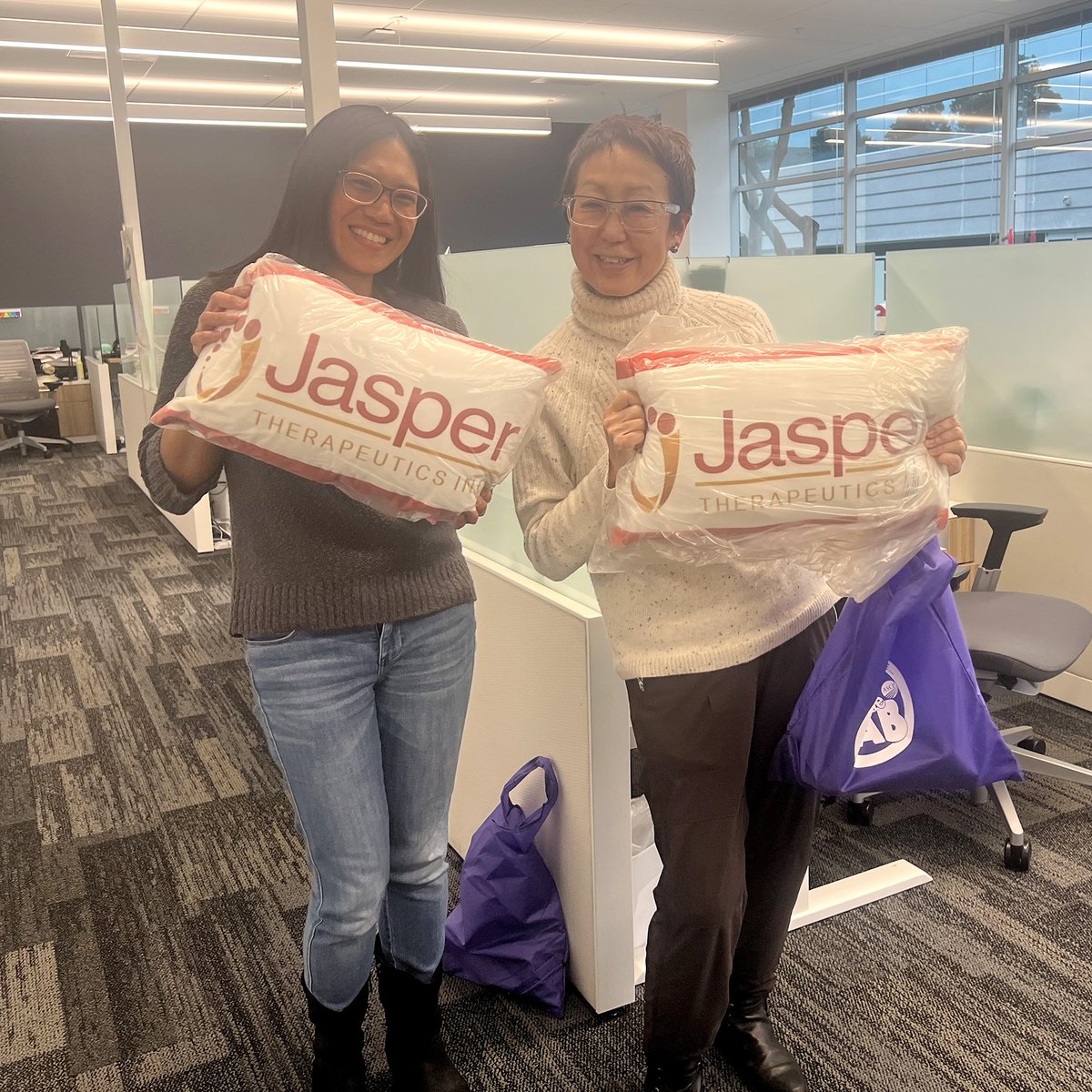 JasperBio's tweet image. We recently celebrated the Jasper lab team and the critical role they play in advancing our therapeutic pipeline targeting c-Kit for chronic mast and stem cell diseases. Thank you for your invaluable contributions – you make our work possible! #LabWeek2023 #TheFutureisLab
