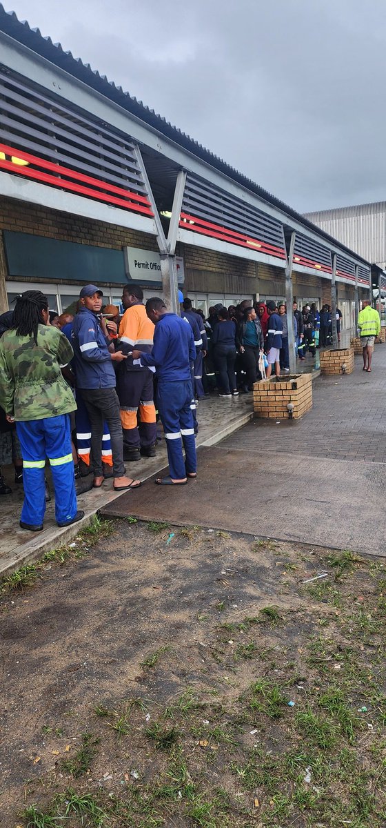 N3mr3k's tweet photo. @SAfmRadio This Minister of transport does not no whats happening in our ports. Richards Bay is blocked by trucks daily. Permit office take drivers 1 to 2 hours to get a day permit amd most drivers do this every 2 days. Waisting hours daily. https://t.co/bsFczV1HmQ