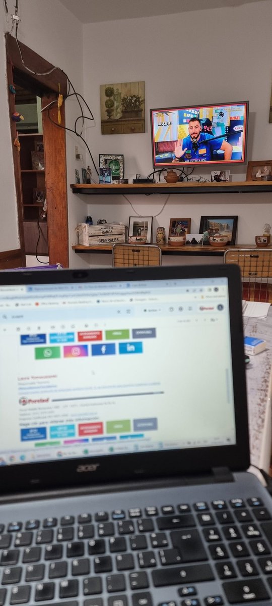 laurachiri74's tweet photo. #nadiedicenada Último día de trabajo desde casa, a la noche me voy al Caribe! https://t.co/KyS7qpe5ty