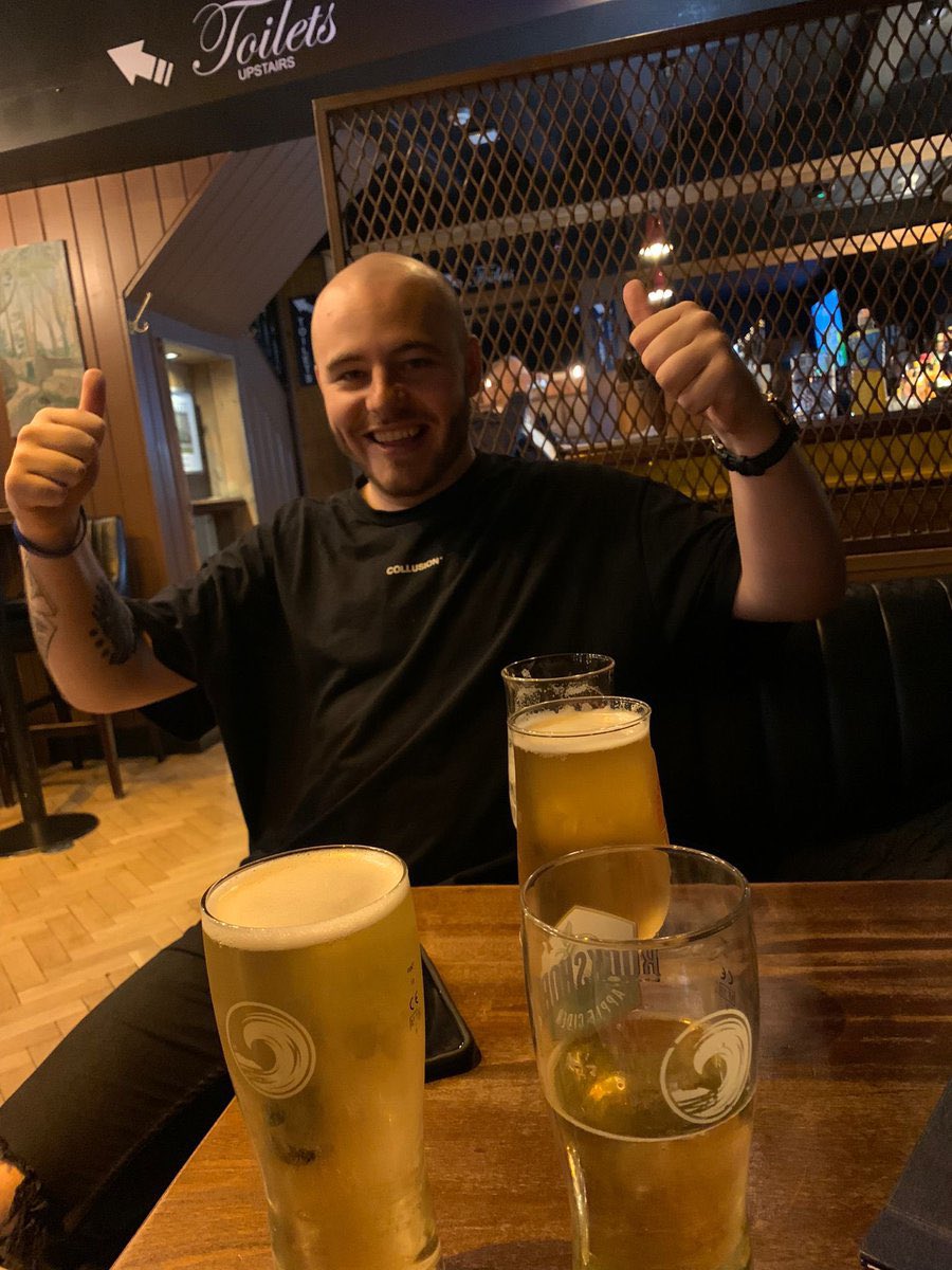 BBCProClubs's tweet image. Limerick in disbelief as bald man takes down eLOI reigning champion TyroneRyann in Finals.