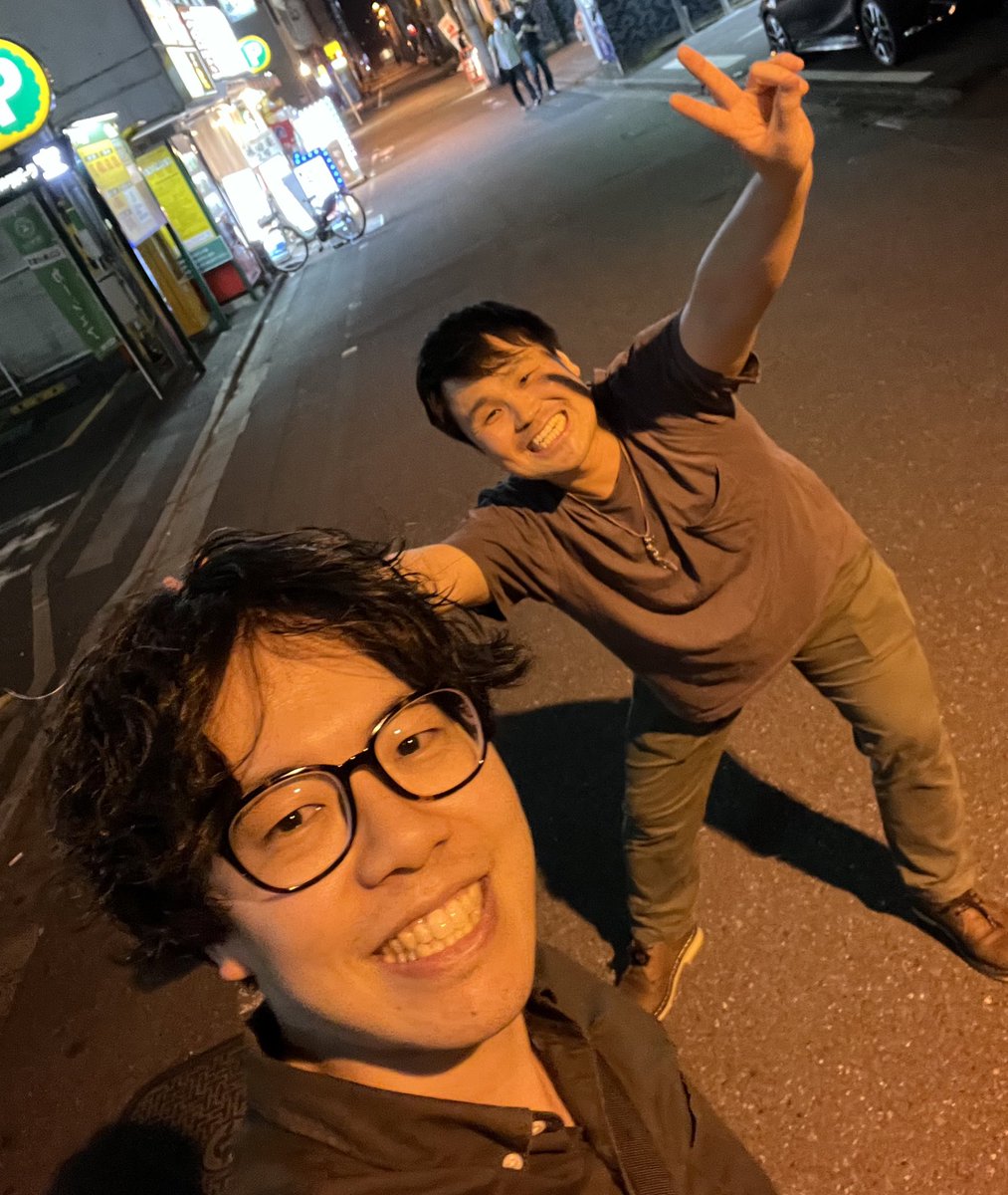matuumotty's tweet photo. 7年ぶりに山中さんに会って呑んだ！久しぶりすぎて話が絶えず色々何かできそうな予感 https://t.co/W6kHanb1C2