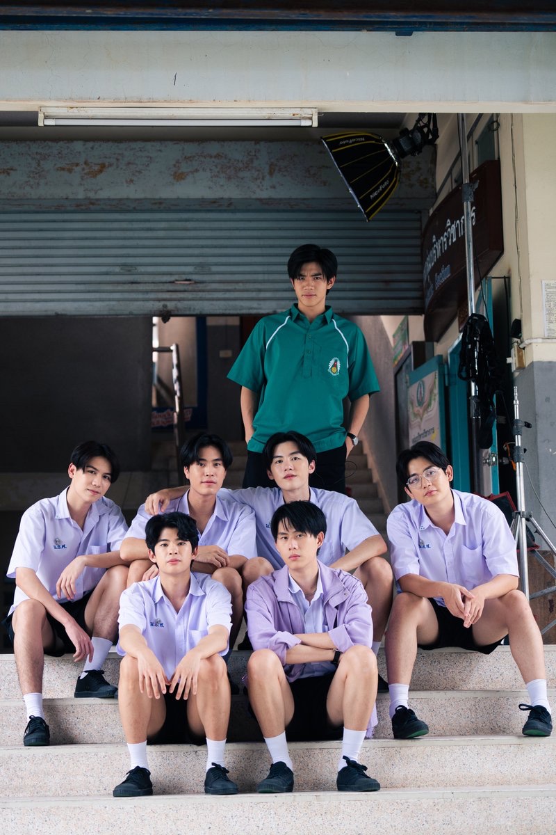OurSkyy2TH's tweet image. อยู่ในระเบียบหน่อยมีคุณประธานจับตาดูอยู่นะ!

#OurSkyyxMySchoolPresidentEP1
#GMMTV
@gemini_ti @tawattannn  @winny_thanawin @satangktp @mmarkpkk @ppromxx_ @CPassatorn