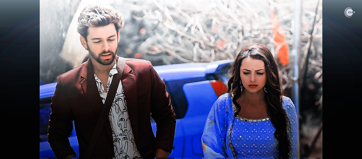 Farhana_shrenu's tweet photo. Loved the way maitree stood up for harsh and harsh also stood up for her and left the deal with client for her 🔥❤ I think client might call them later? 

#ShrenuParikh #Maitree #MaiHar https://t.co/GF0Buu0DuP
