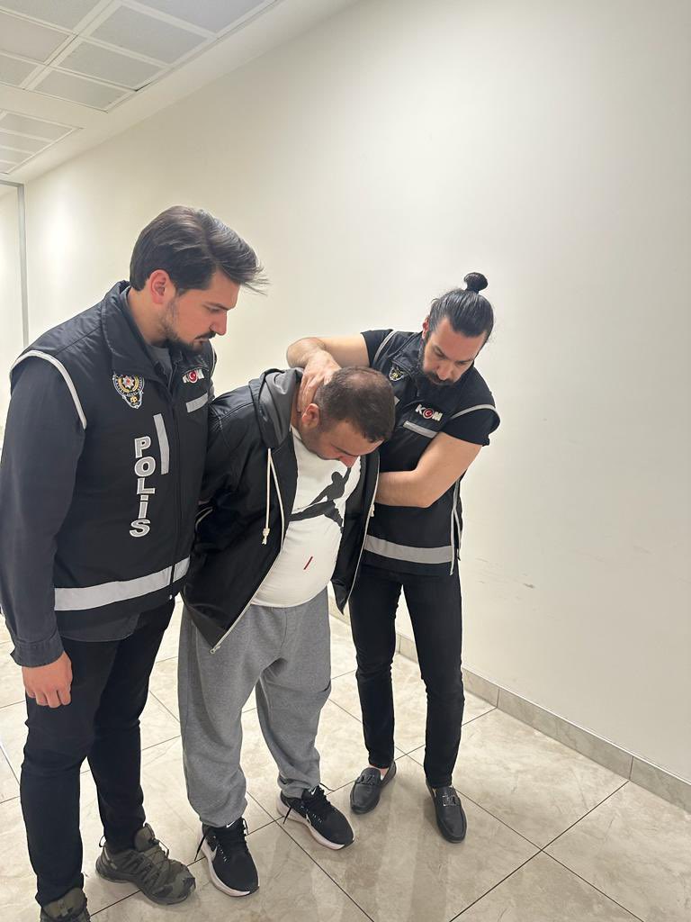 Ankara Kuşu adlı Twitter hesabının sahibi gözaltına alındı.