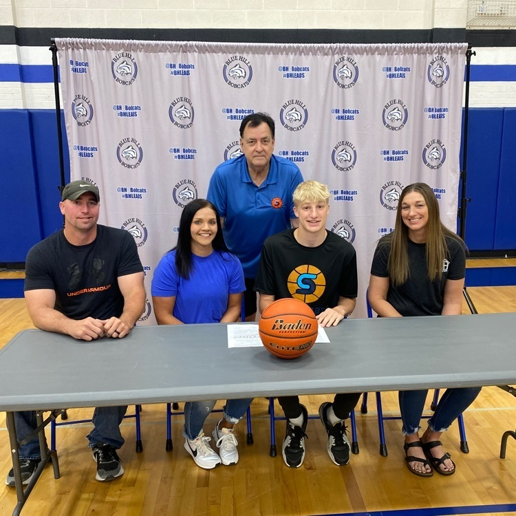 Krae Ockinga will be attending Southeast Community College in Lincoln in the fall while continuing his Basketball career. Congratulations Krae, Blue Hill Schools is proud of you!
