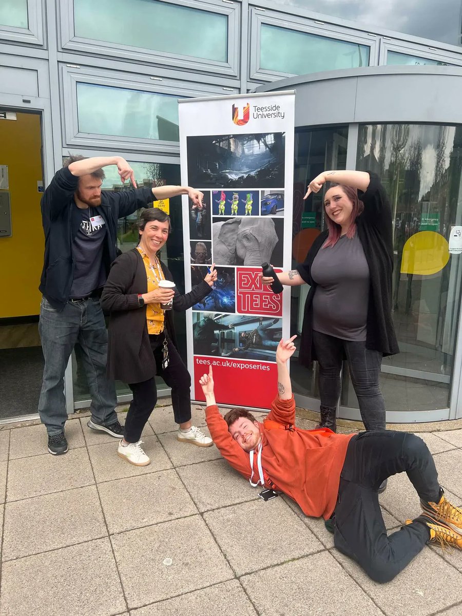 ExpoTees tweet media