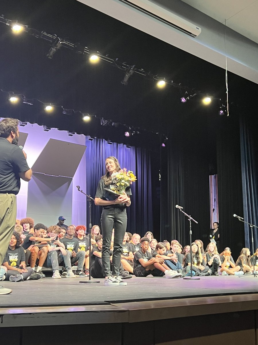 miss_smith2012's tweet photo. Last night’s Pop Concert was the BEST of the best!!! @ITChoirRoom put on quite the show. I am so proud of all of our amazing performers and all of Mrs. Trumpp’s hard work! @ITMSCougars https://t.co/Cs0iT08uGi