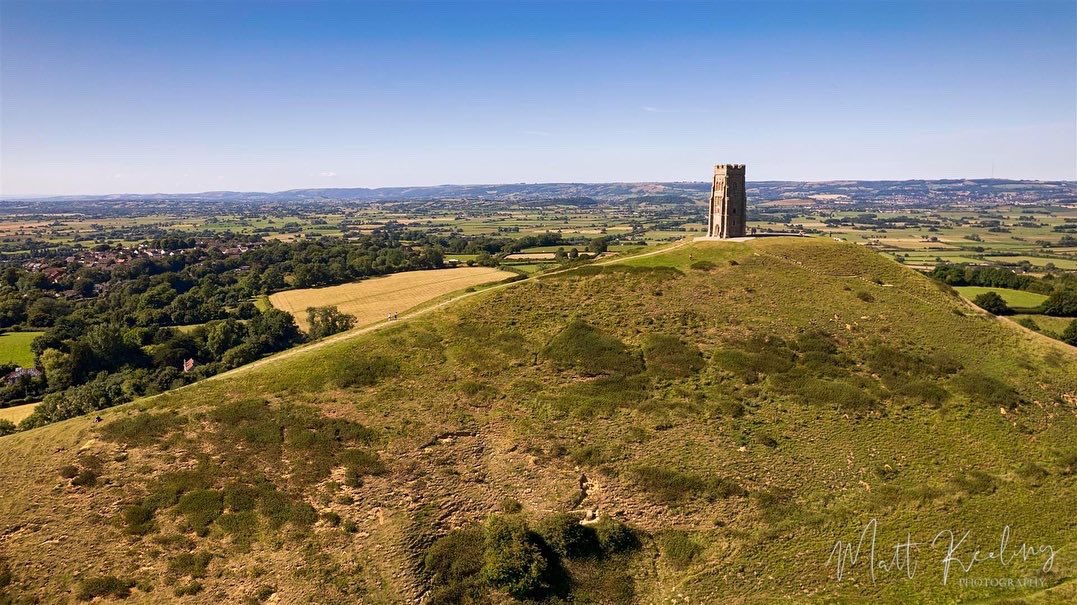 greenacrescamp's tweet photo. Last few pitches available for #Glastonbury.  Less than 3 miles away - bike hire, hot showers, a good nights sleep! #glasto #glastonbury2023 https://t.co/rxae7FhpRh