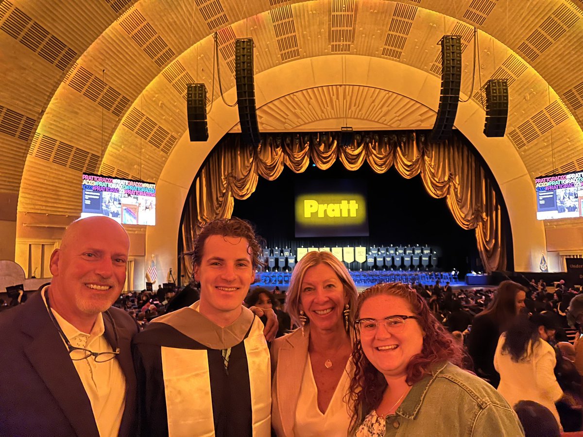 TwittyWoman's tweet photo. So proud to celebrate the graduate!! #PrattGrad23 #radiocitymusichall https://t.co/g6h8BbWxfs