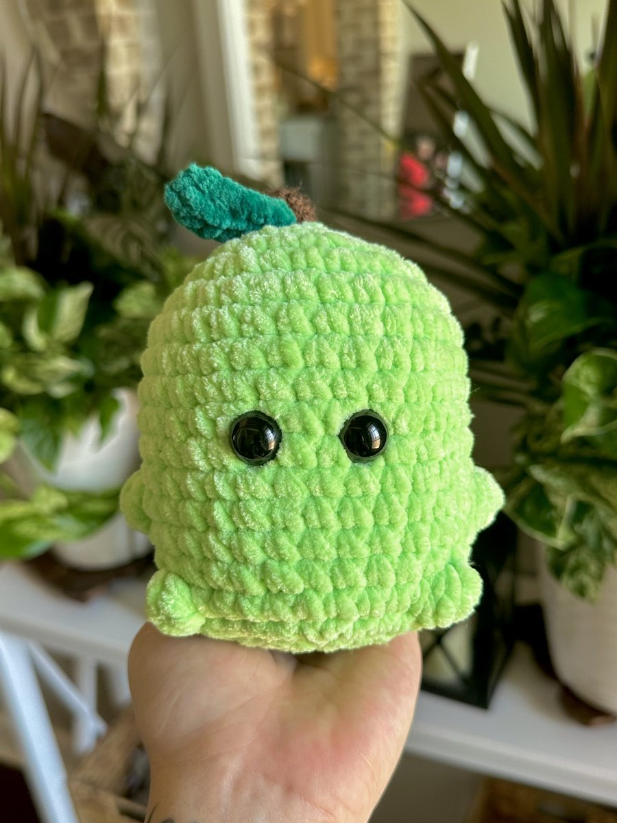 imagine having your own fruit stress buddies😭💕