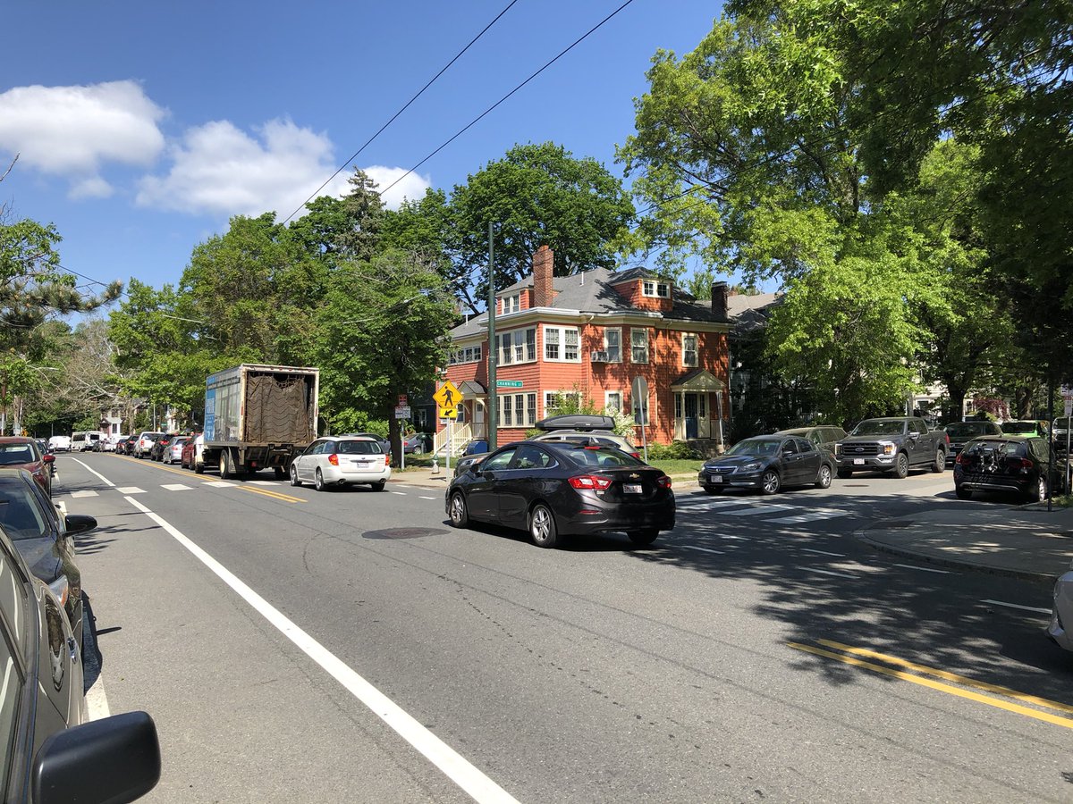 TomStohlman's tweet photo. A #CambMA traffic advisory: Wed. 5/17: Avoid Brattle and Mount Auburn Street west and Channing Street south. @MBTA #71&amp;73 delays. Big delays from utility work on Brattle, and lane reduction with short light cycle at Mount Auburn/Gerrys Landing/Fresh Pond Pkwy. @MassDCR @CambMA https://t.co/dz9yvKcyar