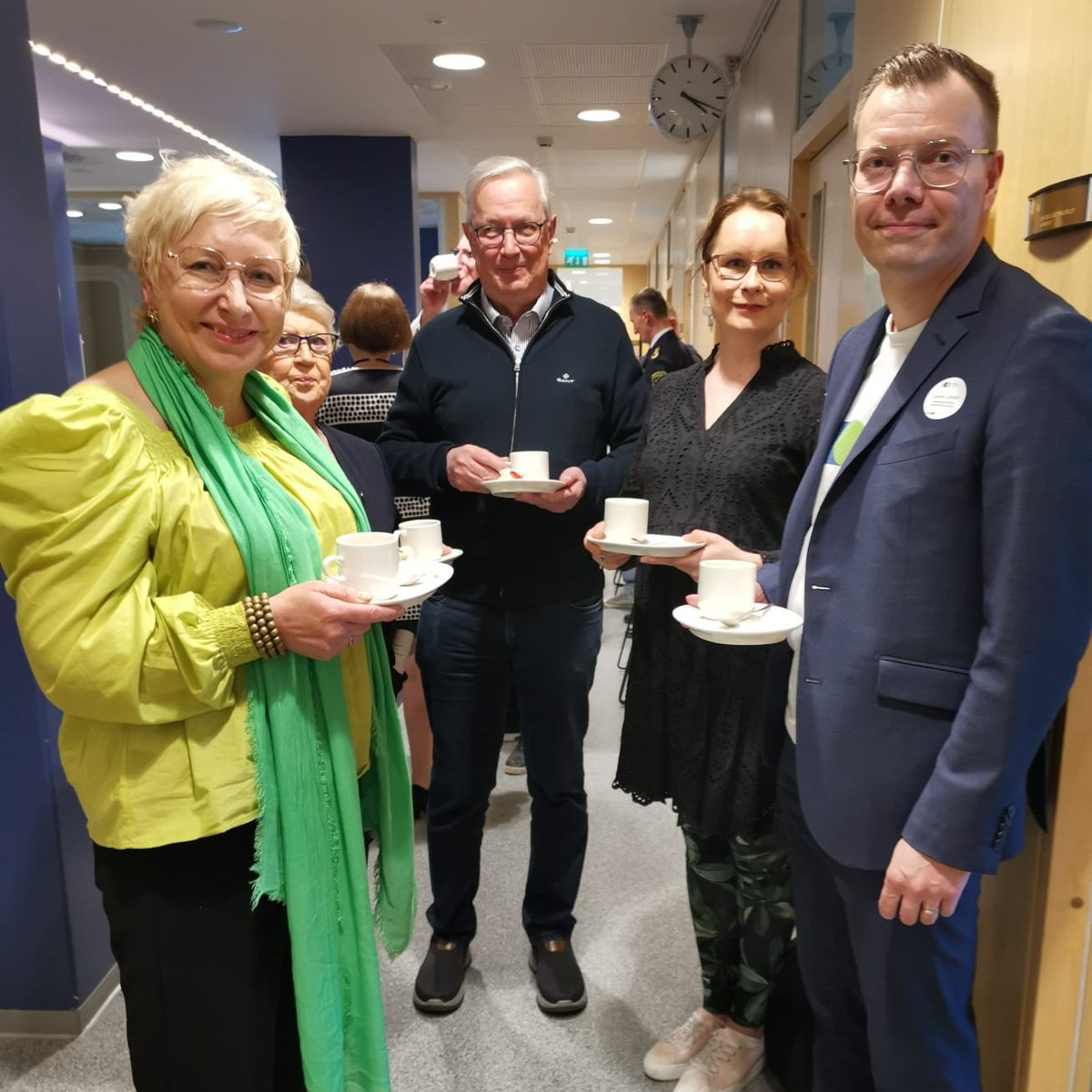 Hyvinvointialueen Viitaniemen toimipisteen tupaantuliaisissa 
saimme nauttia kohtaamisista, iloisesta yhdessäolosta ja tietoiskuista.
Tunnelmallista musiikkia tilausuudessa tarjoili Duo Aino ja Pekka.
#hyvaks #hyväarkikaikille