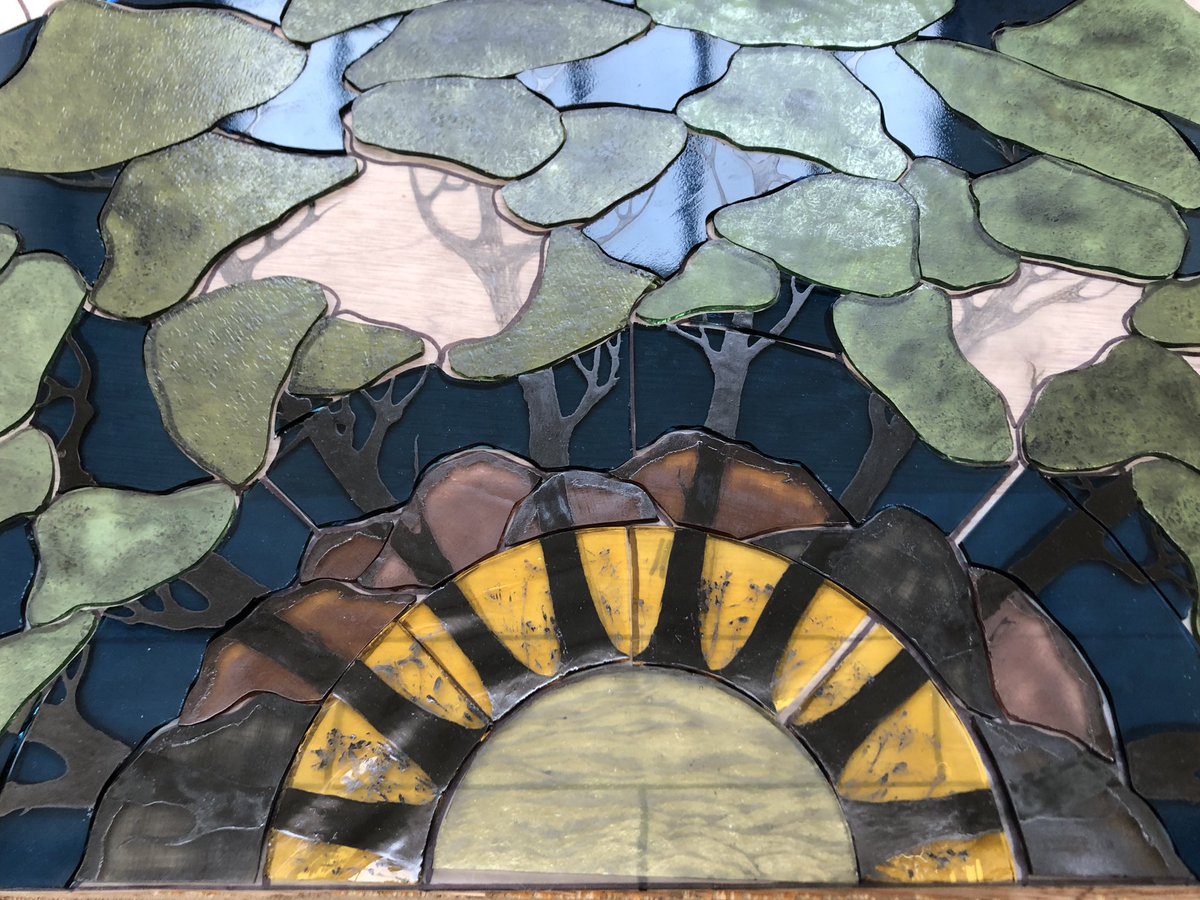 Very much falling in love with this panel….
Absolutely satisfying when the glass just works! #leadedglass #forrest #privacyscreen# #stainedglass
