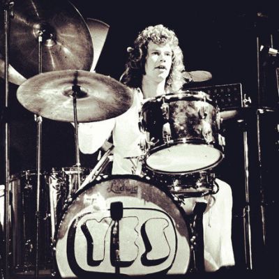 Happy 74th Birthday to the legendary drummer and founding member of #Yes #BillBruford 🎉