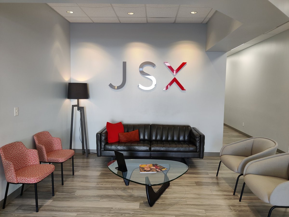 WeaselDJ's tweet image. #JSX is the GOAT🐐 airline!

@flyjsx jsx.com