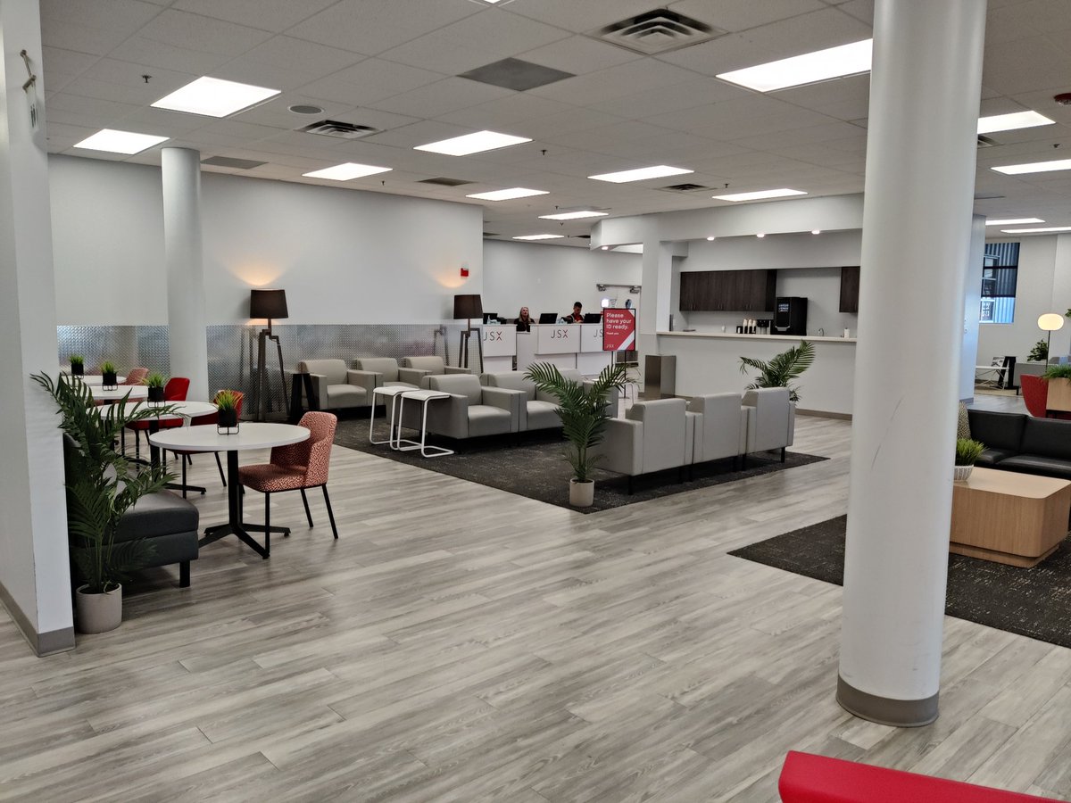 WeaselDJ's tweet image. #JSX is the GOAT🐐 airline!

@flyjsx jsx.com