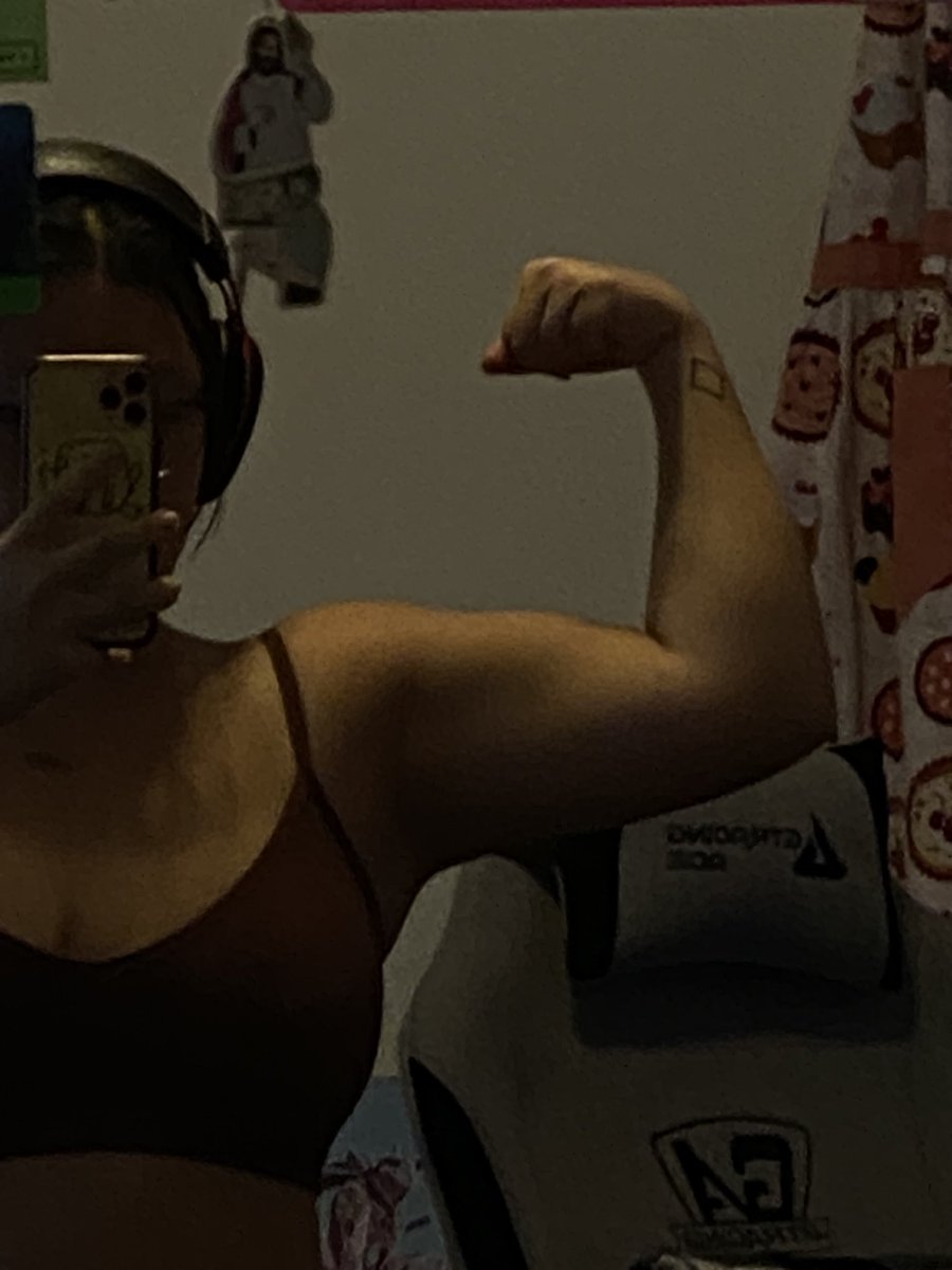 agpandaz's tweet photo. gains update ft. jesus and bob ross 😎 https://t.co/Afg9xnwMEZ