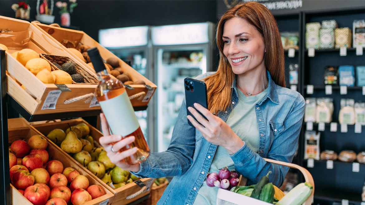 BeverageInd's tweet image. “Smart labels can provide this transparency and provide consumers with new ways to engage with the product, such as via videos or the opportunity to enter competitions via their smartphones,” Garza says. 

#PackagingMaterial #SmartLabels

fal.cn/3yk0H