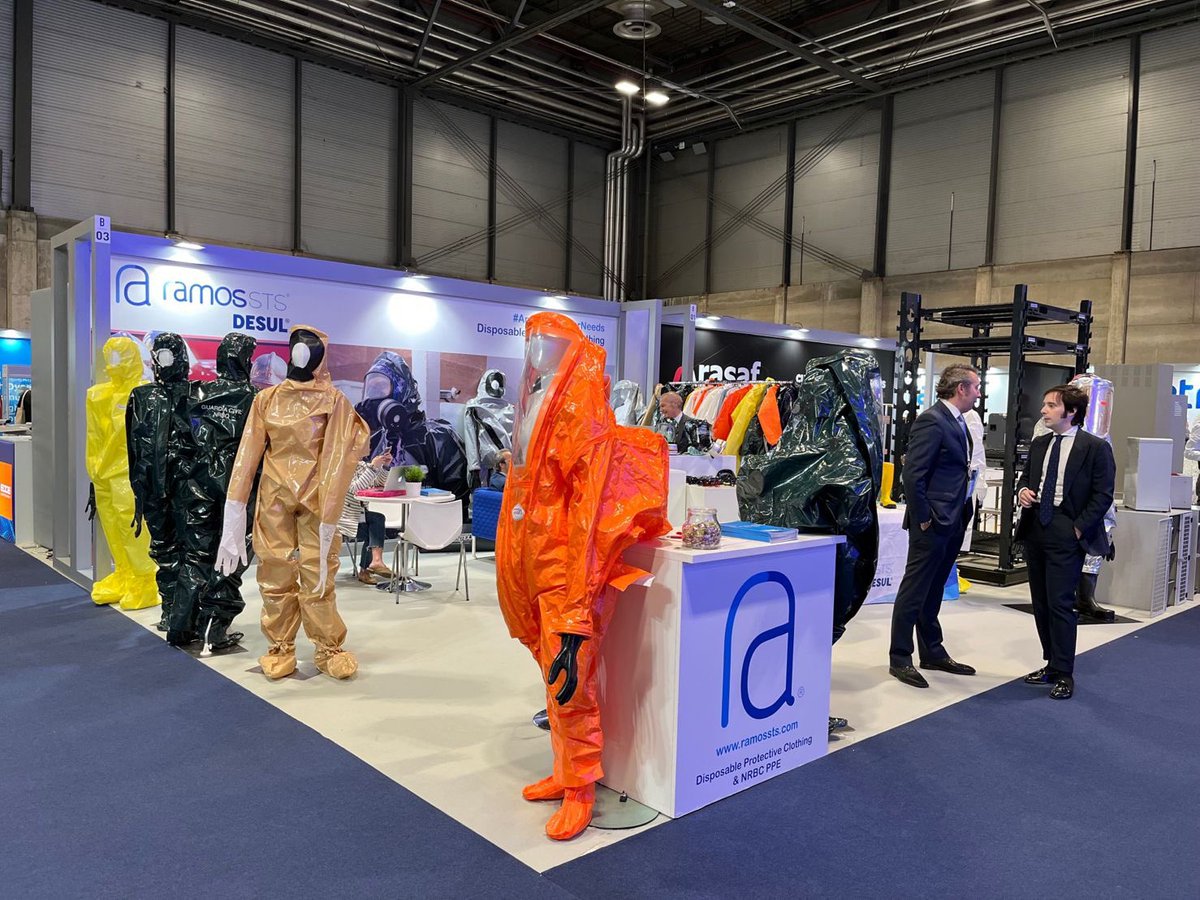 🧑🏽‍✈️Mucho ambiente en el primer día de <a href="/FEINDEF_/">FEINDEF</a> 👏🏼👏🏼👏🏼

👉🏽 Te esperamos en el stand STAND 🅱️0⃣3⃣ del Pabellón 8️⃣ con todo en #proteccion desechable &amp; #NRBQ #EPI

📅 17, 18 y 19 de mayo en IFEMA MADRID
🕤 de 9:30 h a 18 h🕕

#FEINDEF23 #seguridad #security #defensa #defense