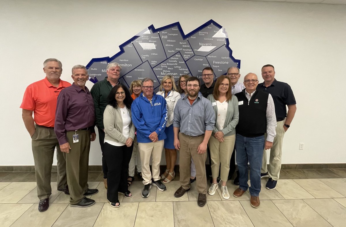 We want to give a big Texas 👋 welcome to this group attending the <a href="/AESAnetwork/">AESA</a> Foundation Board Retreat, hosted by our Ex. Director Dr Jerry Maze. Maze serves as board chair for the foundation, which supports the growth of members as leaders, innovators &amp; collaborators.