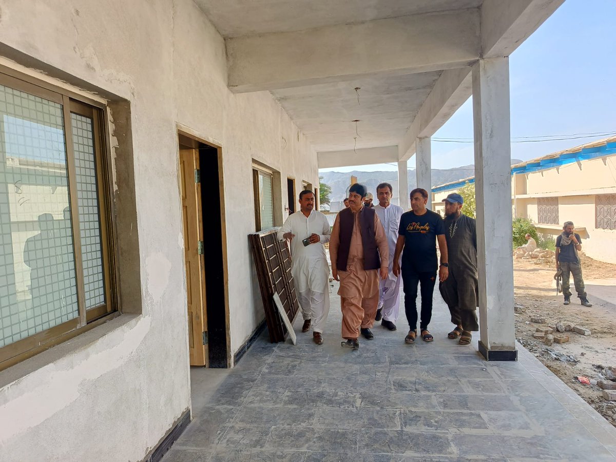 CSP_Pak's tweet image. Strengthening physical infrastructure of  schools plays significant role towards quality education through making learning environment conducive for students. Deputy Commissioner Kohlu Baluchistan Mr. Ejaz Ahmed is visiting Grammar Model school's building in Baluchistan.
