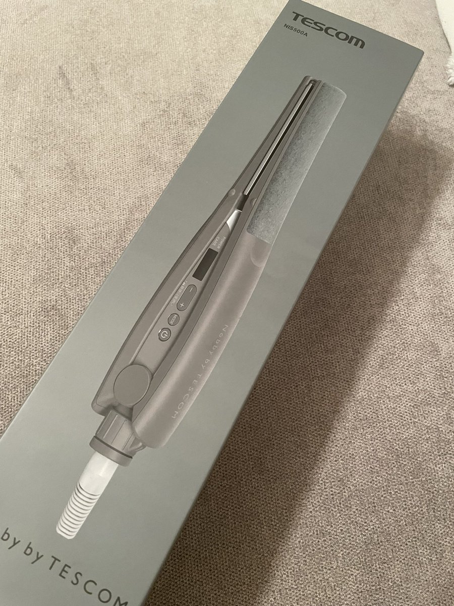 Choco_cake_lov's tweet image. #ストレートアイロン
壊れる悲劇。
いきなり壊れられても予備とかあるわけないし😱

急ぎで仕事帰りに買いに行きました。

誕生日プレゼントでもらった
#ReFa 😭

迷っている時間はない！
#TESCOM

私が重視するのは
重さ、大きさ、立ち上がりの速さ
挟んだ時の隙間！以上☹️