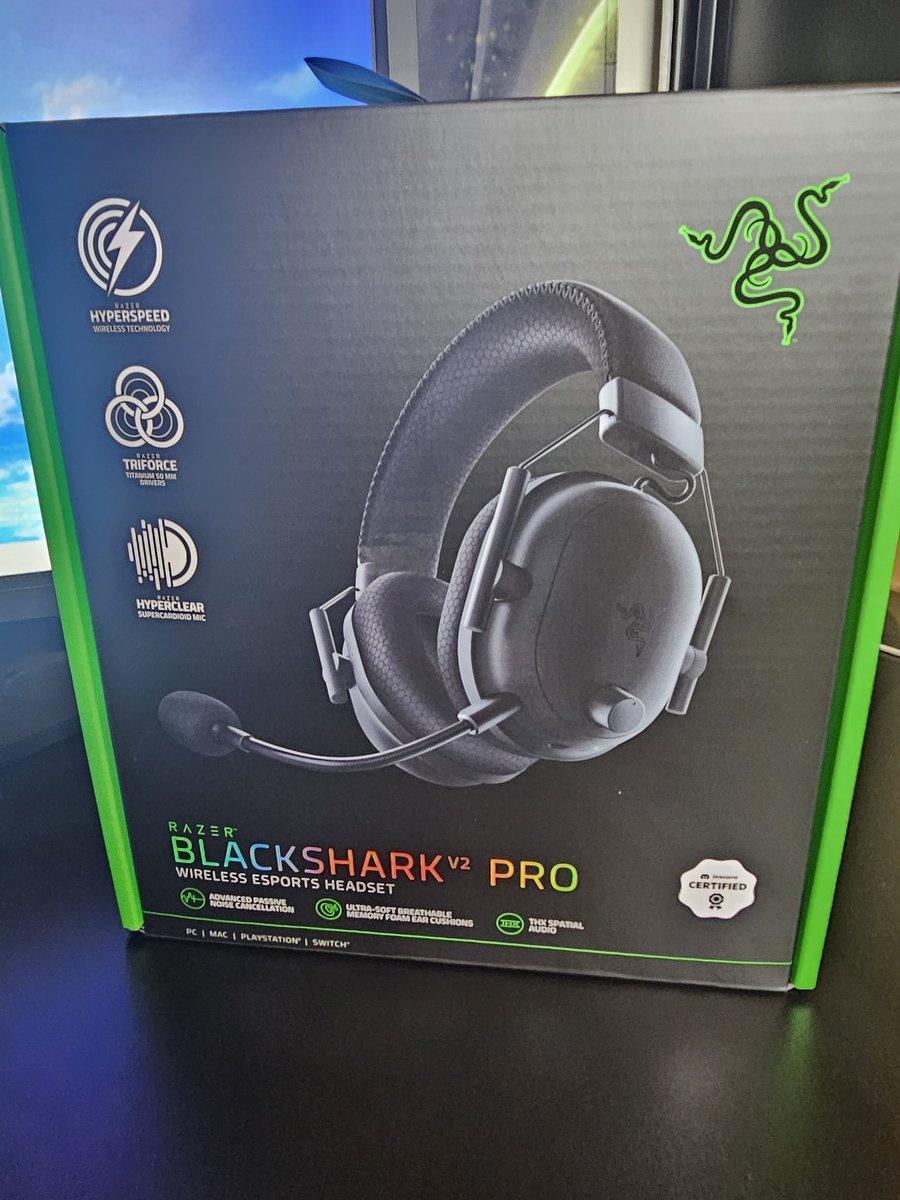 Lets go! 🔥🎧🐍@teamrazer