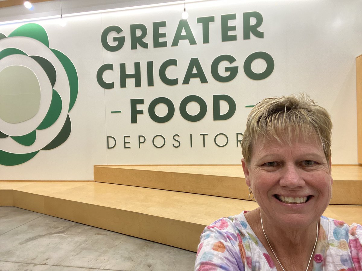 Looking forward to my volunteer experience today <a href="/FoodDepository/">Chicago’s Food Bank</a> in Chicago this is Foodbank # 6 (in 6 different states) #EndHungerNow!