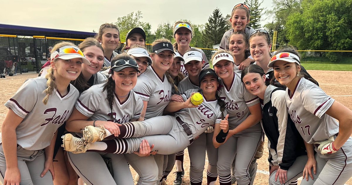 ProductionsW7's tweet photo. It was Falls Junior Kaeley Niemic pitching the program’s first perfect game  in 40 years!  Falls blanks Oconomowoc as freshman Alex Seleat breaks a scoreless tie in the 7th!  

Thanks David Heath and Larry Klein for the tip! #SpicyMustard #ExtraSpice https://t.co/bKKzKJwYeG