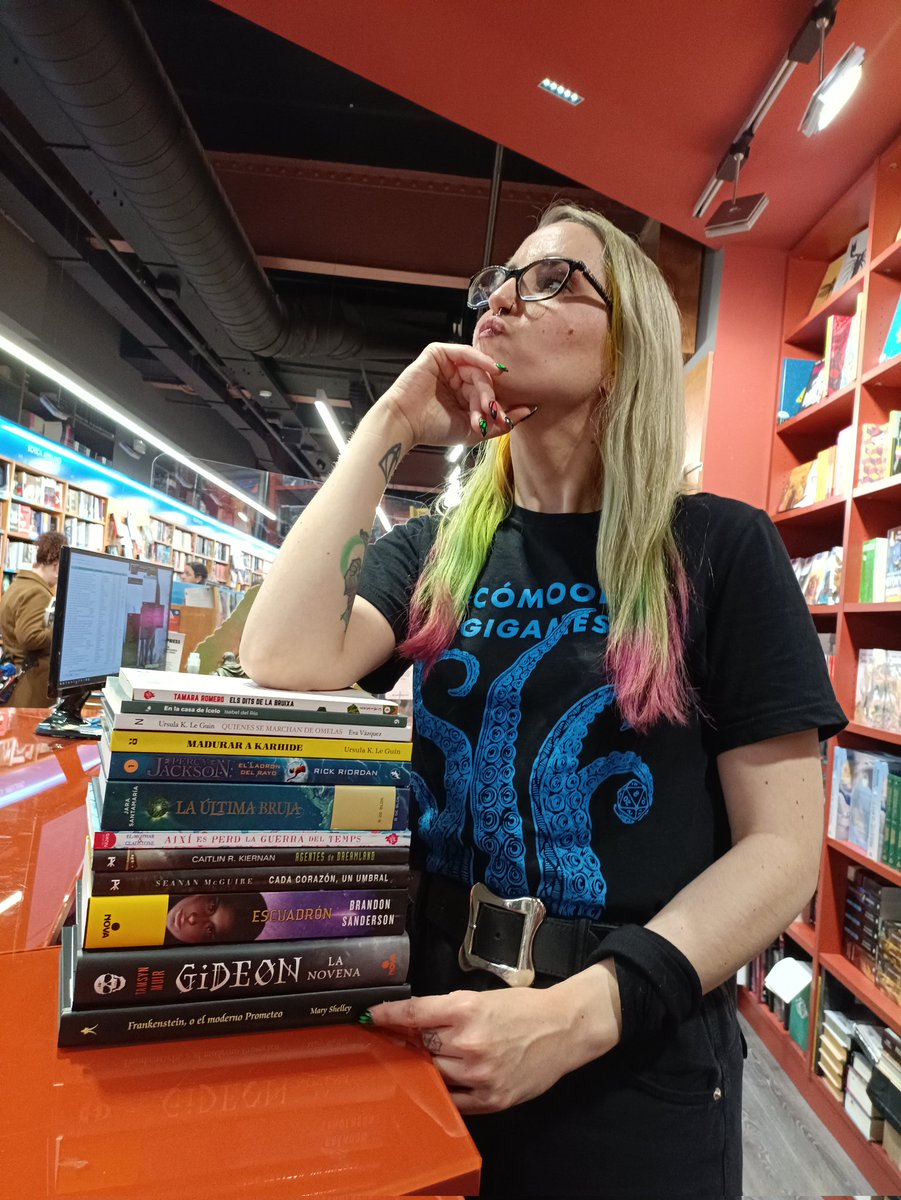 Librería Gigamesh tweet media