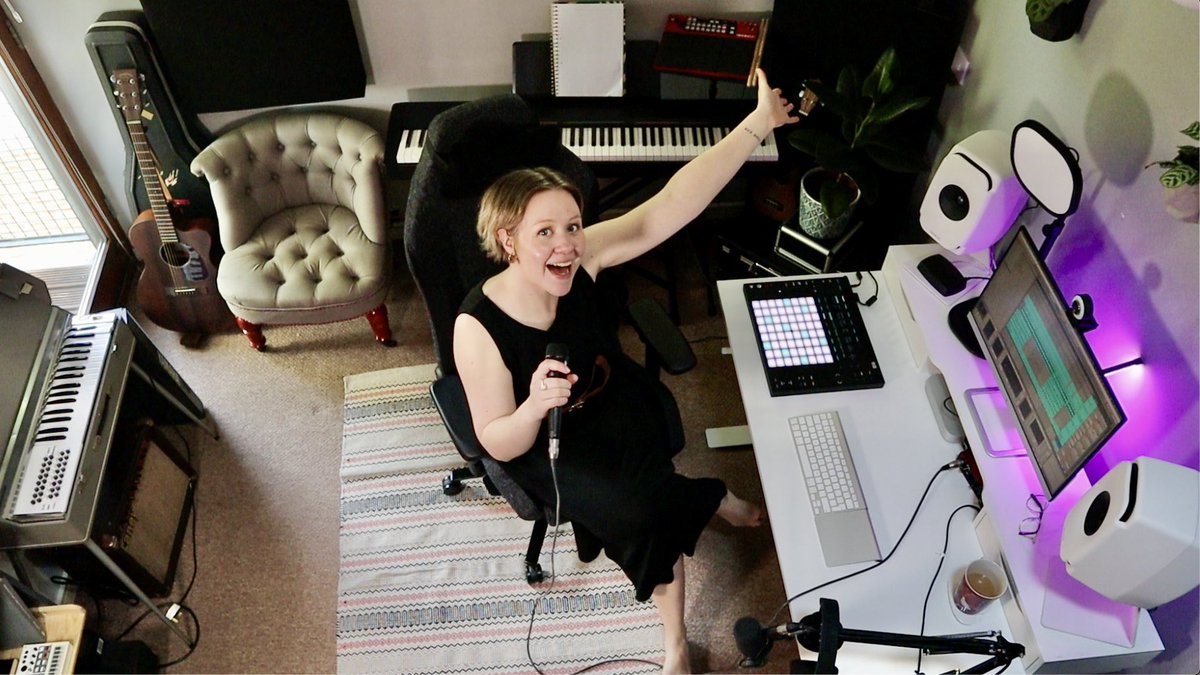 LNA (@lnadoesaudio) on Twitter photo My new STUDIO TOUR is finally here! It’s my creative oasis: youtu.be/q9S-uiRzDcU
🌱🎹🎤 My new STUDIO TOUR is finally here! It’s my creative oasis: youtu.be/q9S-uiRzDcU
🌱🎹🎤