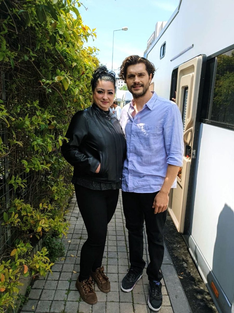 AlperenBrasil's tweet photo. 📲 | Alperen em atualização da conta do Twitter de @/AbramoviciIulia

"Meu leão.🥰 Lembrei do nosso encontro. Uma energia muito forte e positiva de Alperen. 🥳🥳🥳❤️Alperen √1"

#AlperenDuymaz | https://t.co/huDCPGjNjh