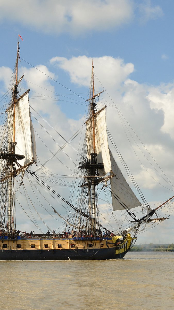 ⛵️ Débord de Loire
Samedi 3 juin à 15h, venez assister à la grande parade nautique au port de #Cordemais.
Plus d'informations : cordemais.fr/debord-de-loir…